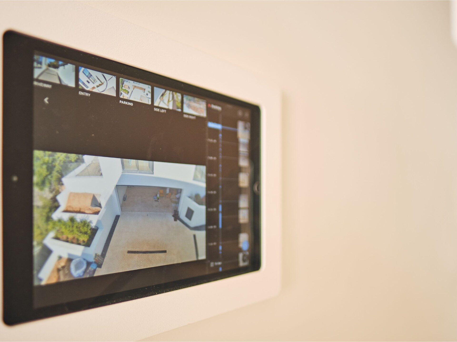 Wall-integrated smart home and security tablet